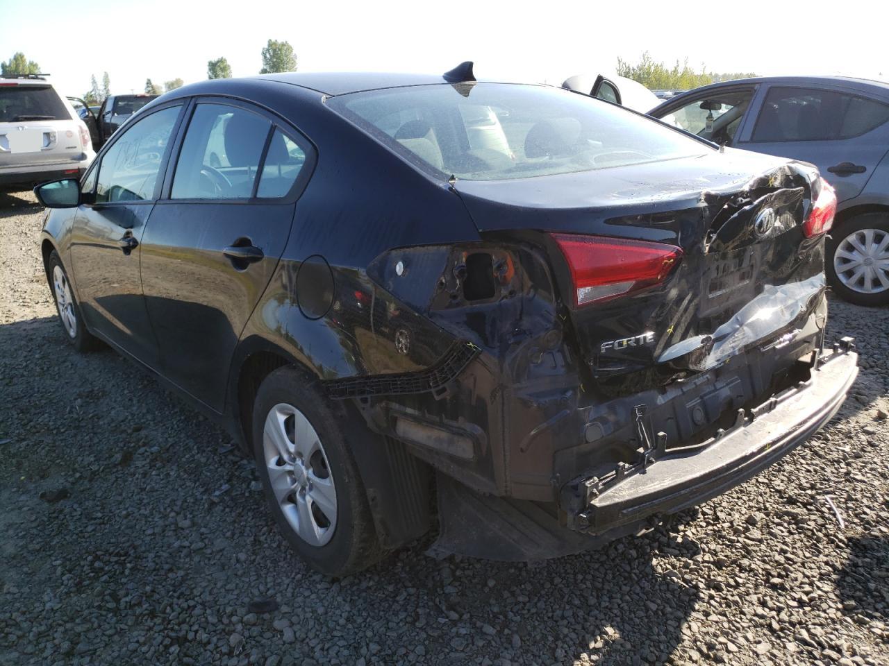 Photo 3 from auction – 2017 KIA FORTE LX with VIN 3KPFL4A78HE130566