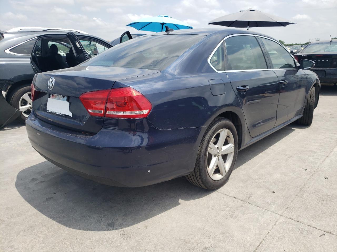 Photo 4 from auction – 2012 VOLKSWAGEN PASSAT SE with VIN 1VWBN7A39CC046843