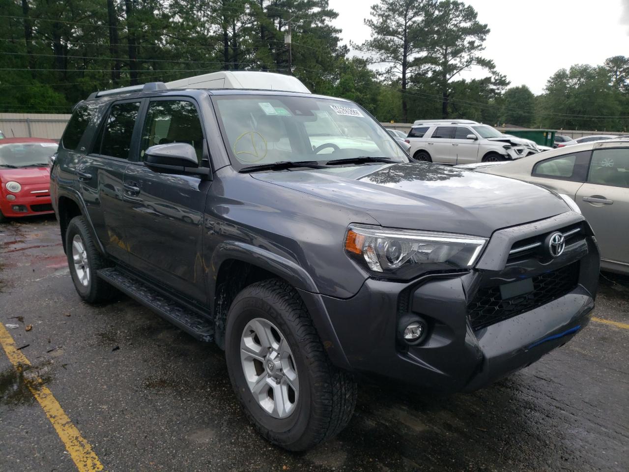 Photo 1 from auction – 2022 TOYOTA 4RUNNER SR with VIN JTEMU5JR3N6016919