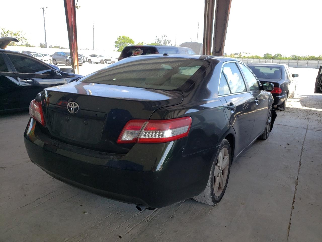 Photo 4 from auction – 2011 TOYOTA CAMRY BASE with VIN 4T1BF3EK8BU695497
