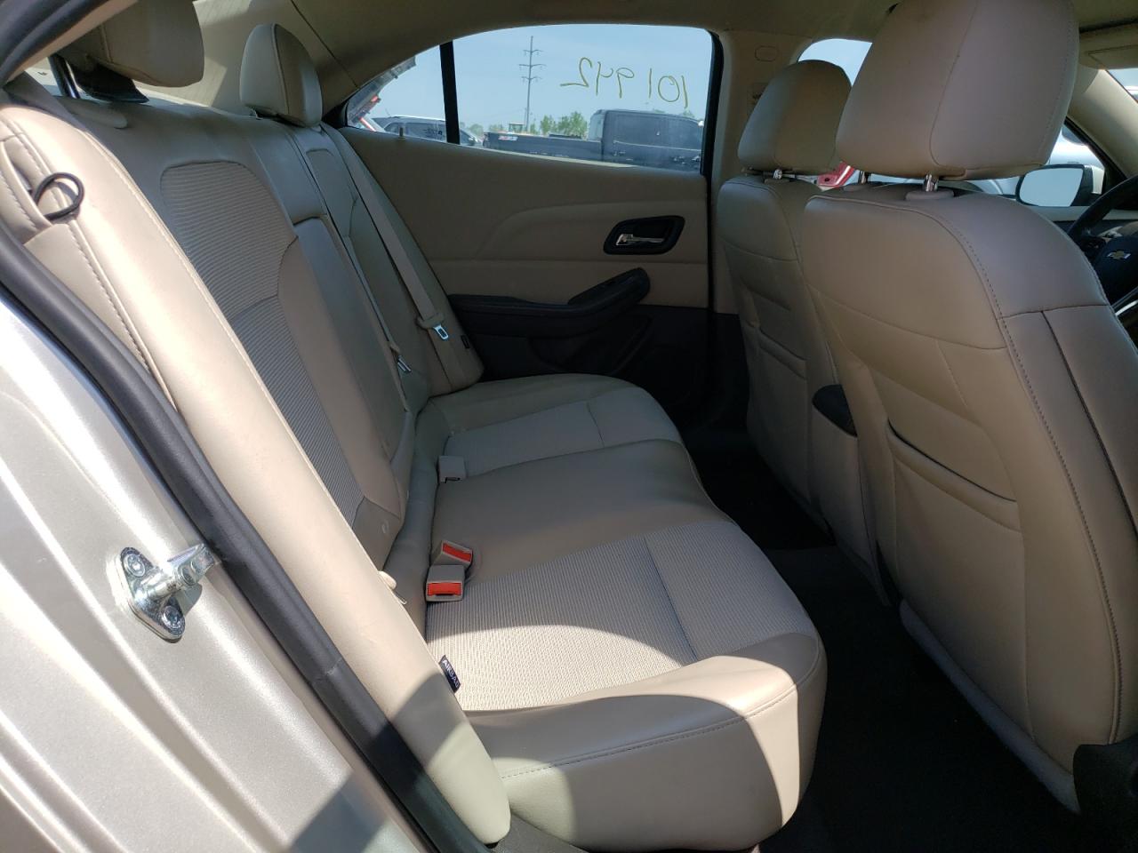 Photo 6 from auction – 2014 CHEVROLET MALIBU 1LT with VIN 1G11C5SL0EF149702