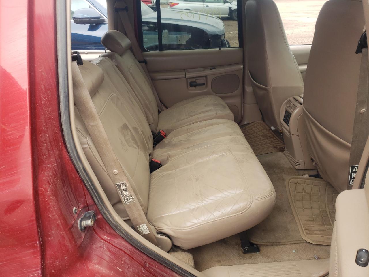 Photo 6 from auction – 2000 MERCURY MOUNTAINEE with VIN 4M2ZU76E4YUJ31812