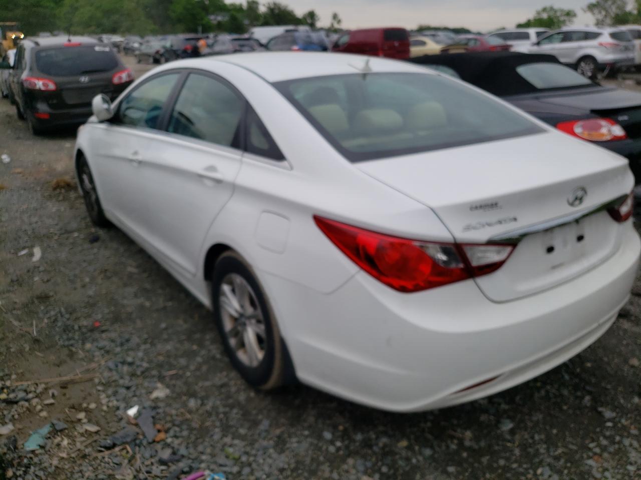 Photo 3 from auction – 2013 HYUNDAI SONATA GLS with VIN 5NPEB4AC1DH658001