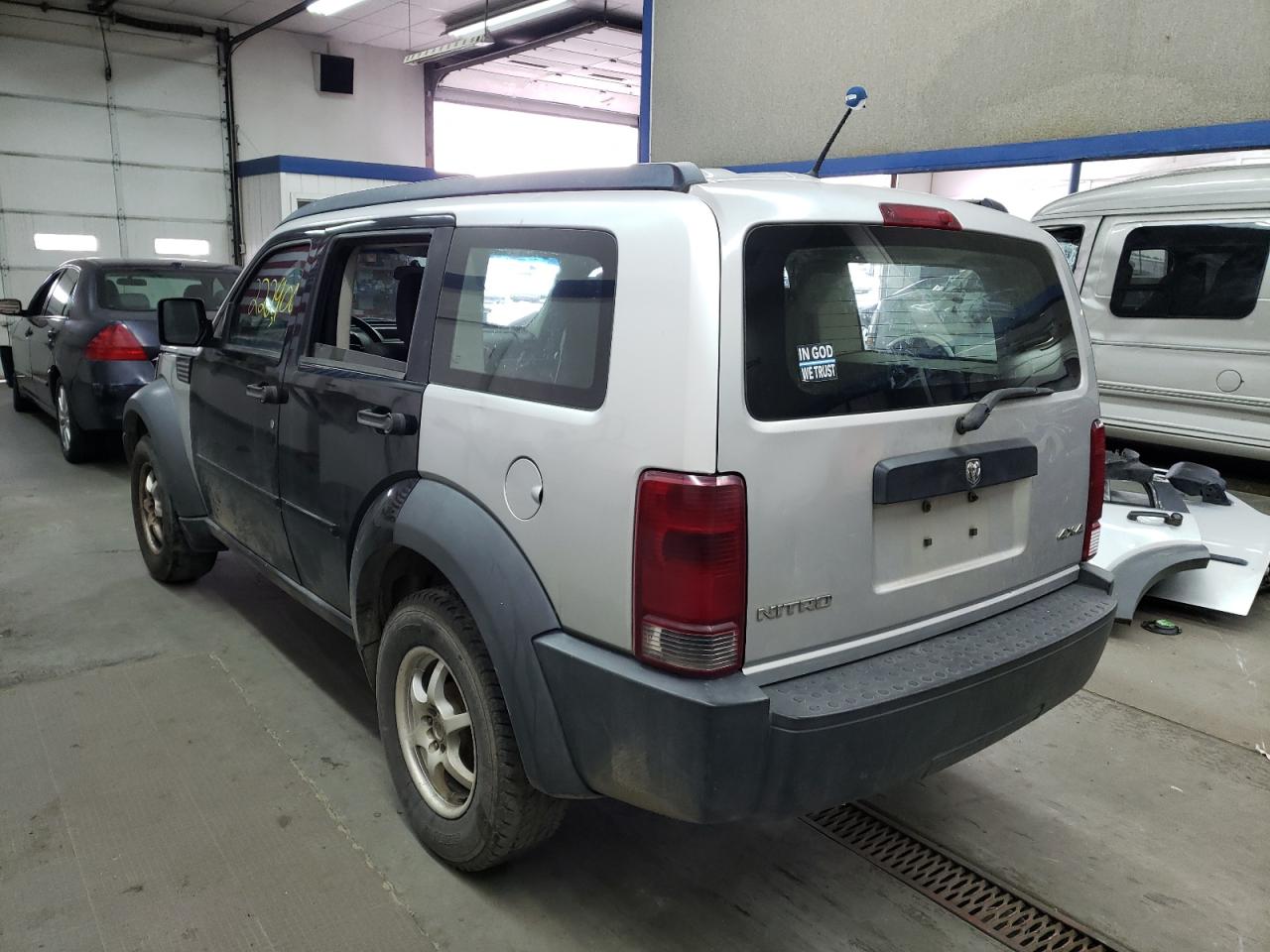Photo 3 from auction – 2008 DODGE NITRO SXT with VIN 1D8GU28K98W252635