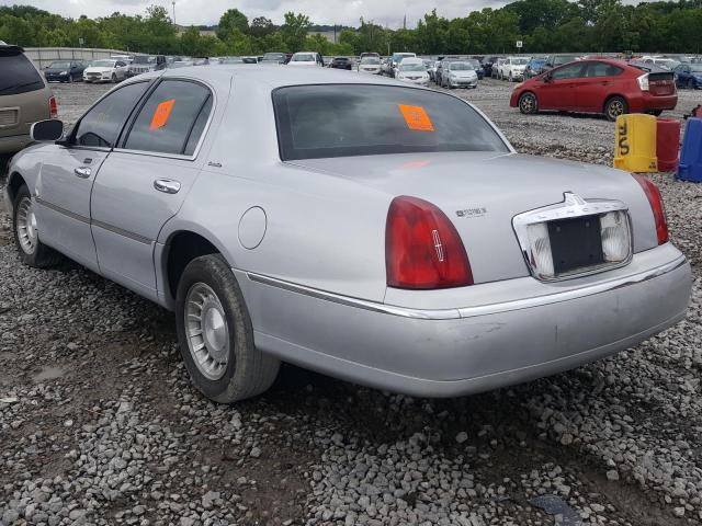 Photo 3 from auction – 2000 LINCOLN TOWN CAR E with VIN 1LNHM81W4YY936561