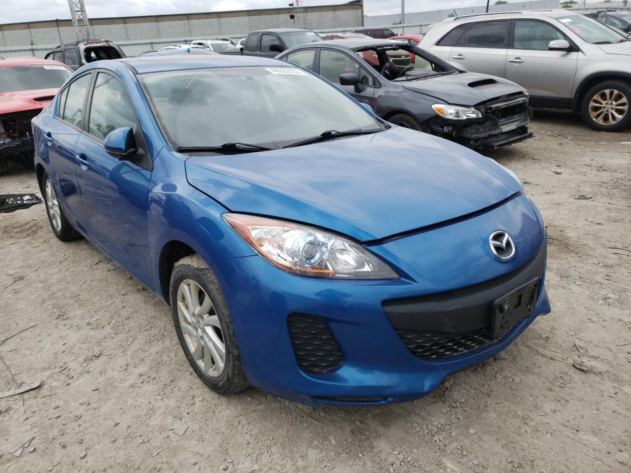 MAZDA 3 I 2012 with VIN JM1BL1W74C1561729 - Photo from auction