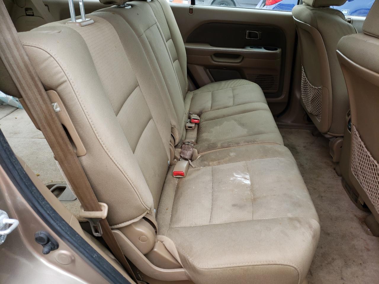 Photo 6 from auction – 2006 HONDA PILOT with VIN 5FNYF18106B029562