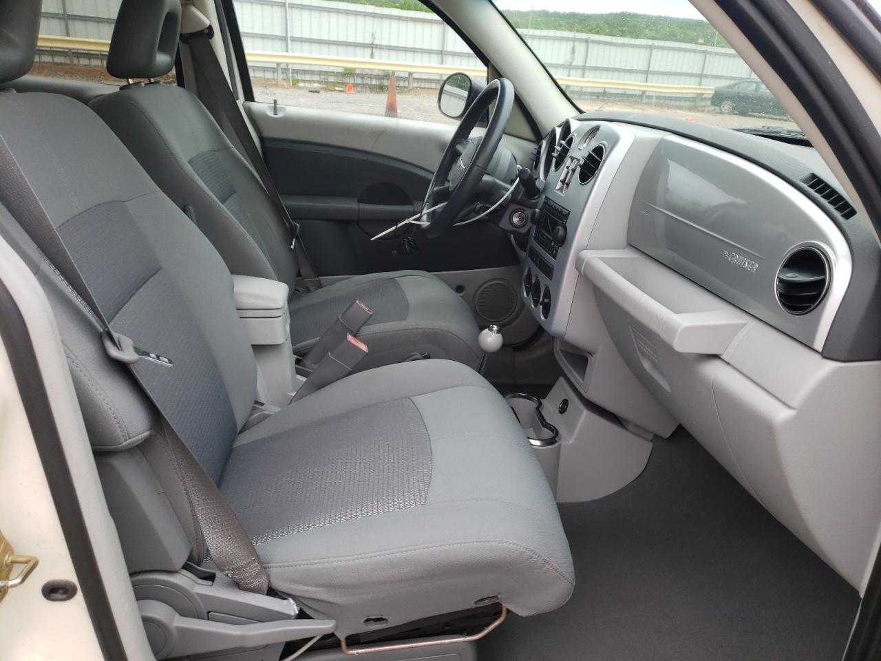 Photo 5 from auction – 2007 CHRYSLER PT CRUISER with VIN 3A8FY68B47T613370