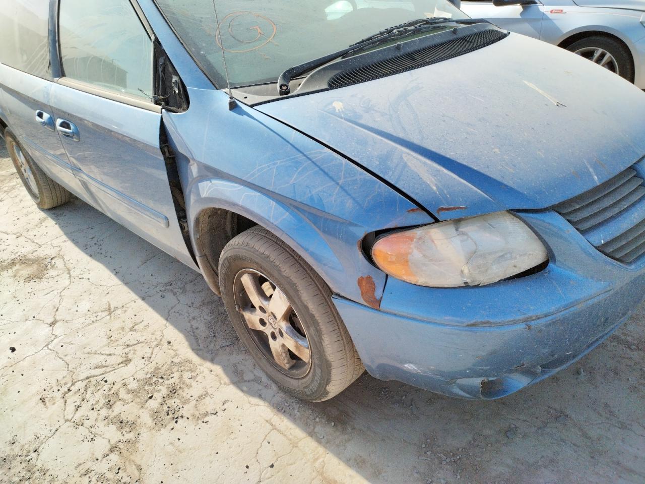 Photo 9 from auction – 2007 DODGE GRAND CARA with VIN 2D4GP44L17R131768