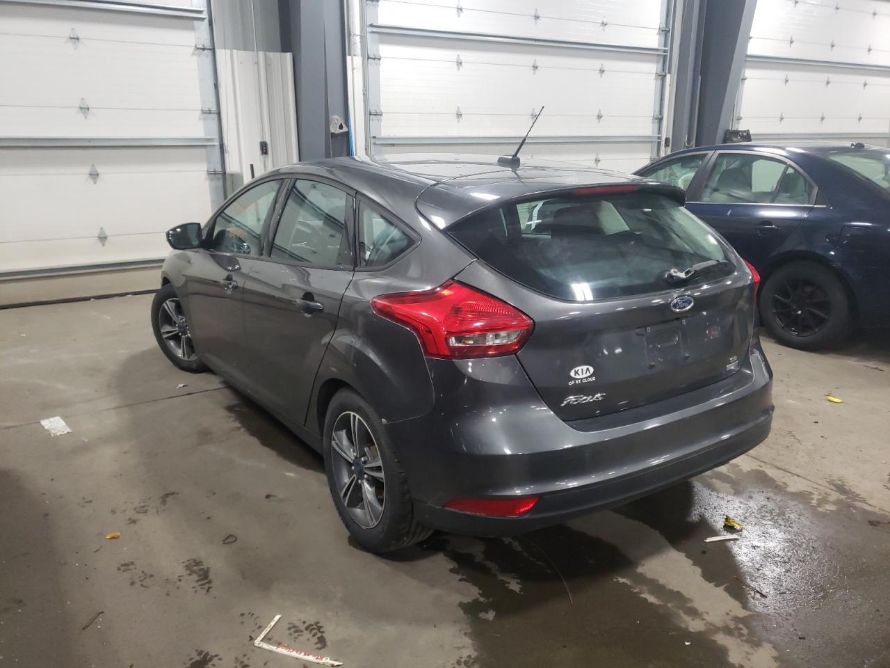 Photo 3 from auction – 2016 FORD FOCUS SE with VIN 1FADP3KE4GL225463