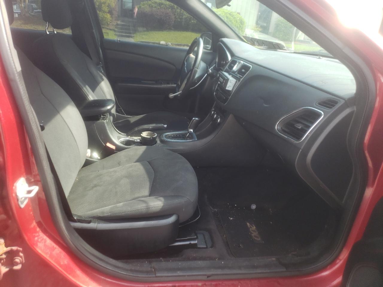 Photo 5 from auction – 2013 CHRYSLER 200 with VIN 1C3CCBBB7DN695444