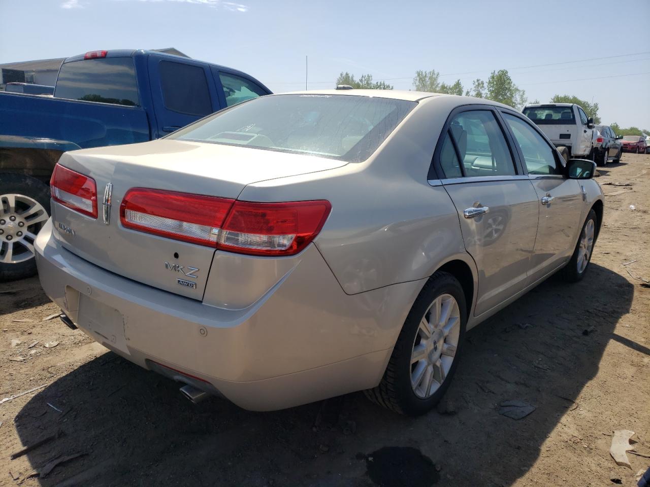 Photo 4 from auction – 2010 LINCOLN MKZ with VIN 3LNHL2JC9AR750315