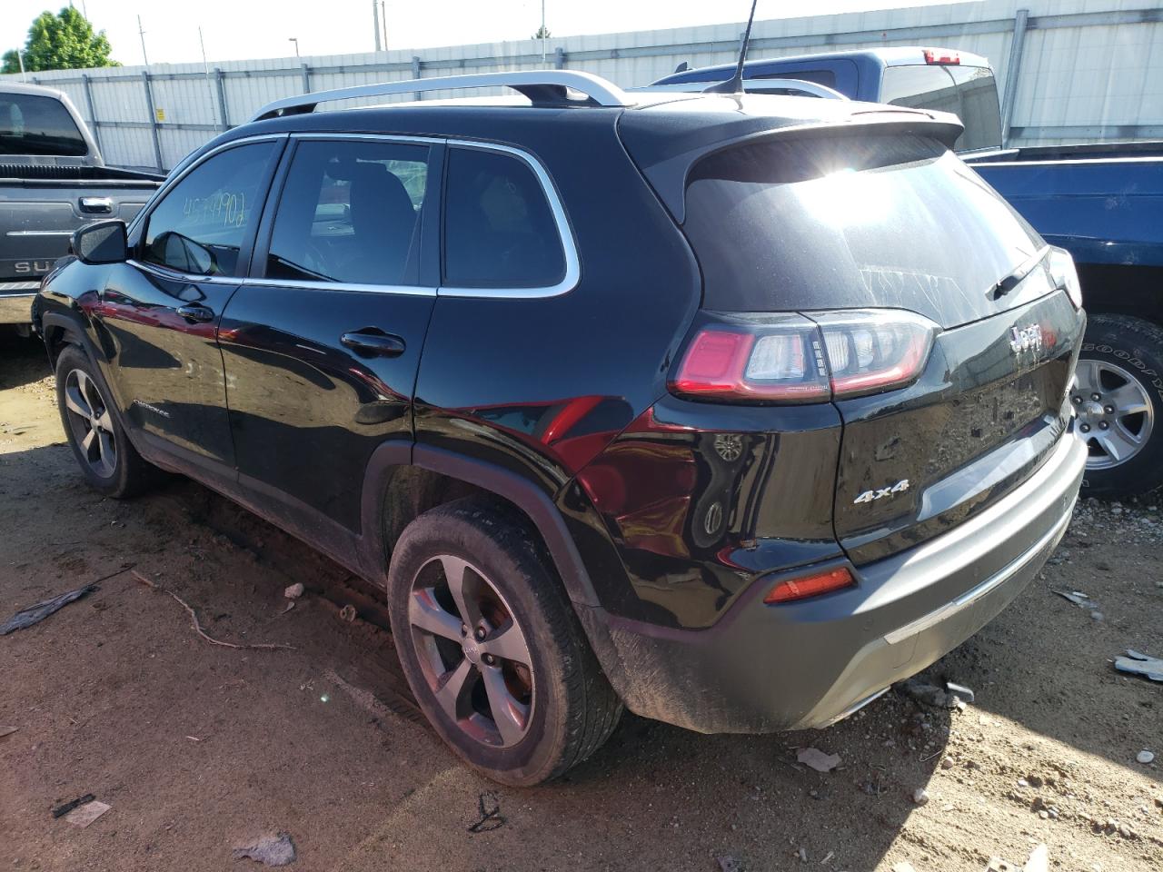 Photo 3 from auction – 2019 JEEP CHEROKEE L with VIN 1C4PJMDX8KD292096