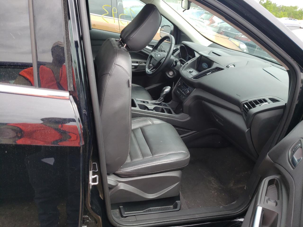 Photo 20 from auction – 2018 FORD ESCAPE SEL with VIN 1FMCU0HD1JUB09792
