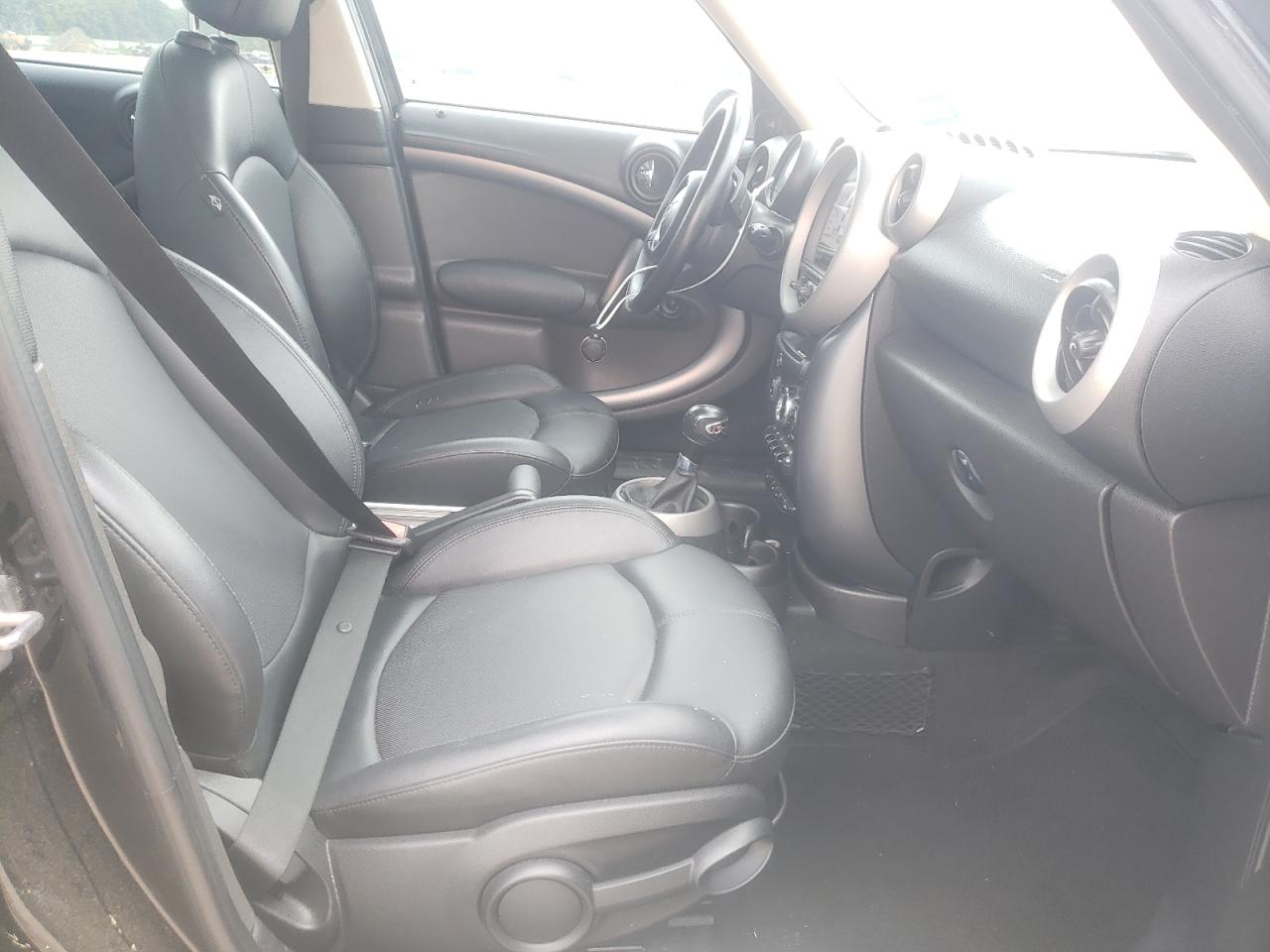 Photo 18 from auction – 2011 MINI COOPER S C with VIN WMWZC3C59BWL80752