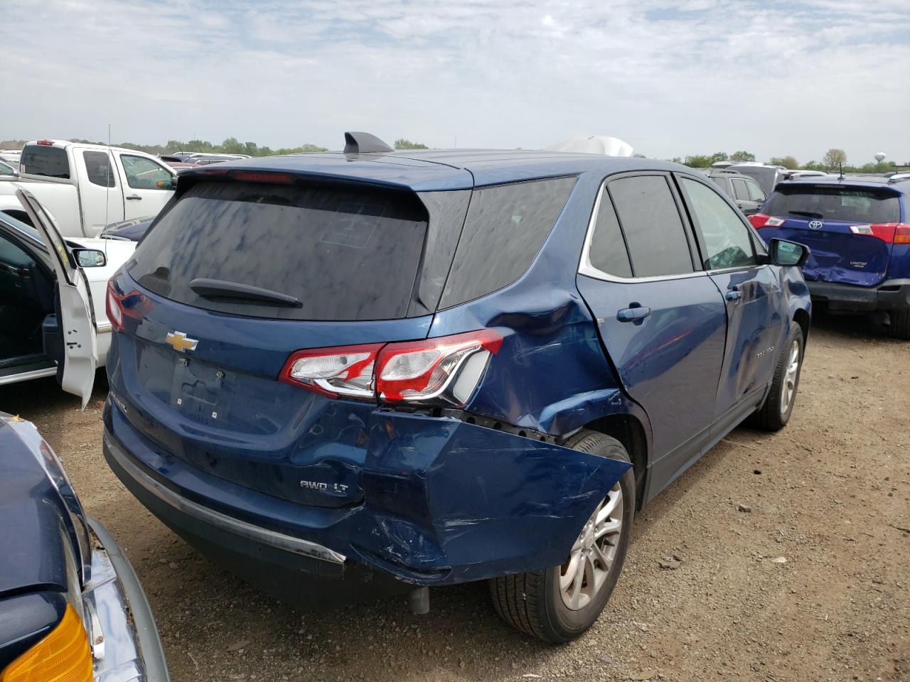 Photo 4 from auction – 2020 CHEVROLET EQUINOX LT with VIN 2GNAXTEVXL6188079