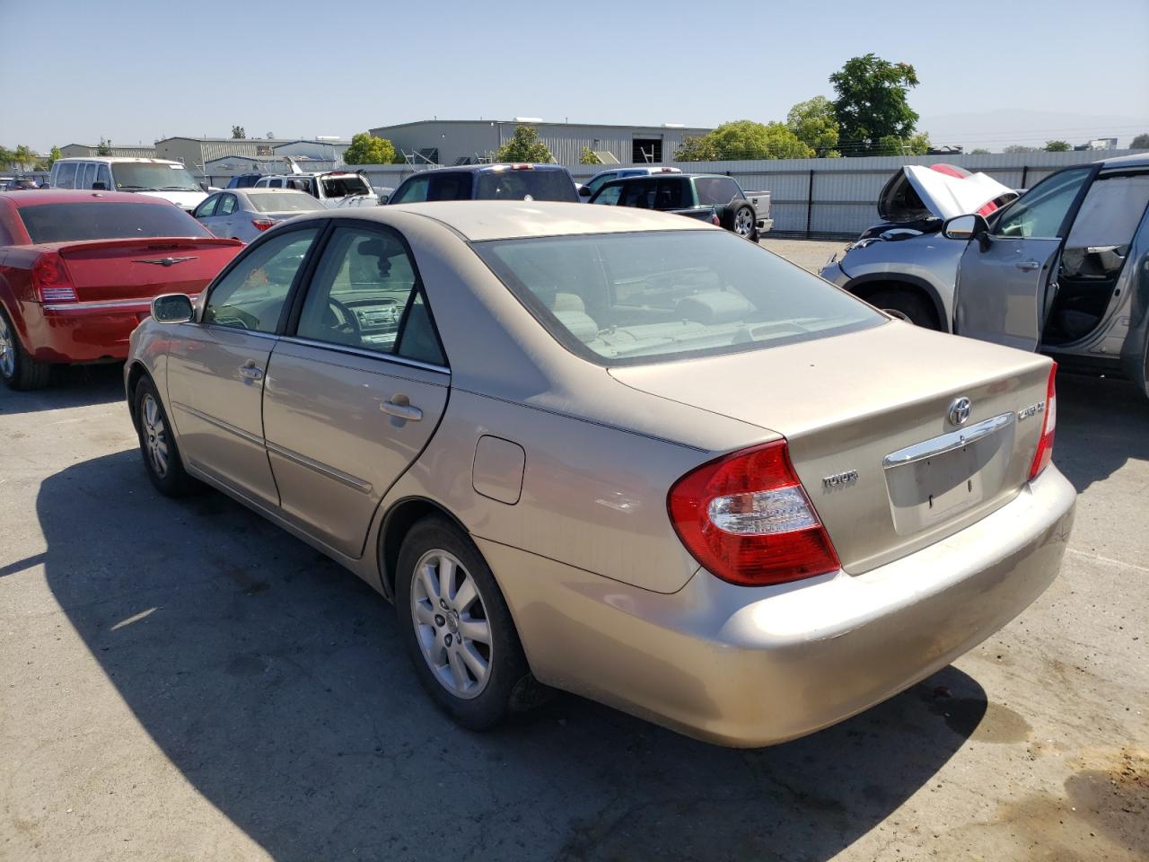 Photo 3 from auction – 2002 TOYOTA CAMRY LE with VIN JTDBE32K720053162