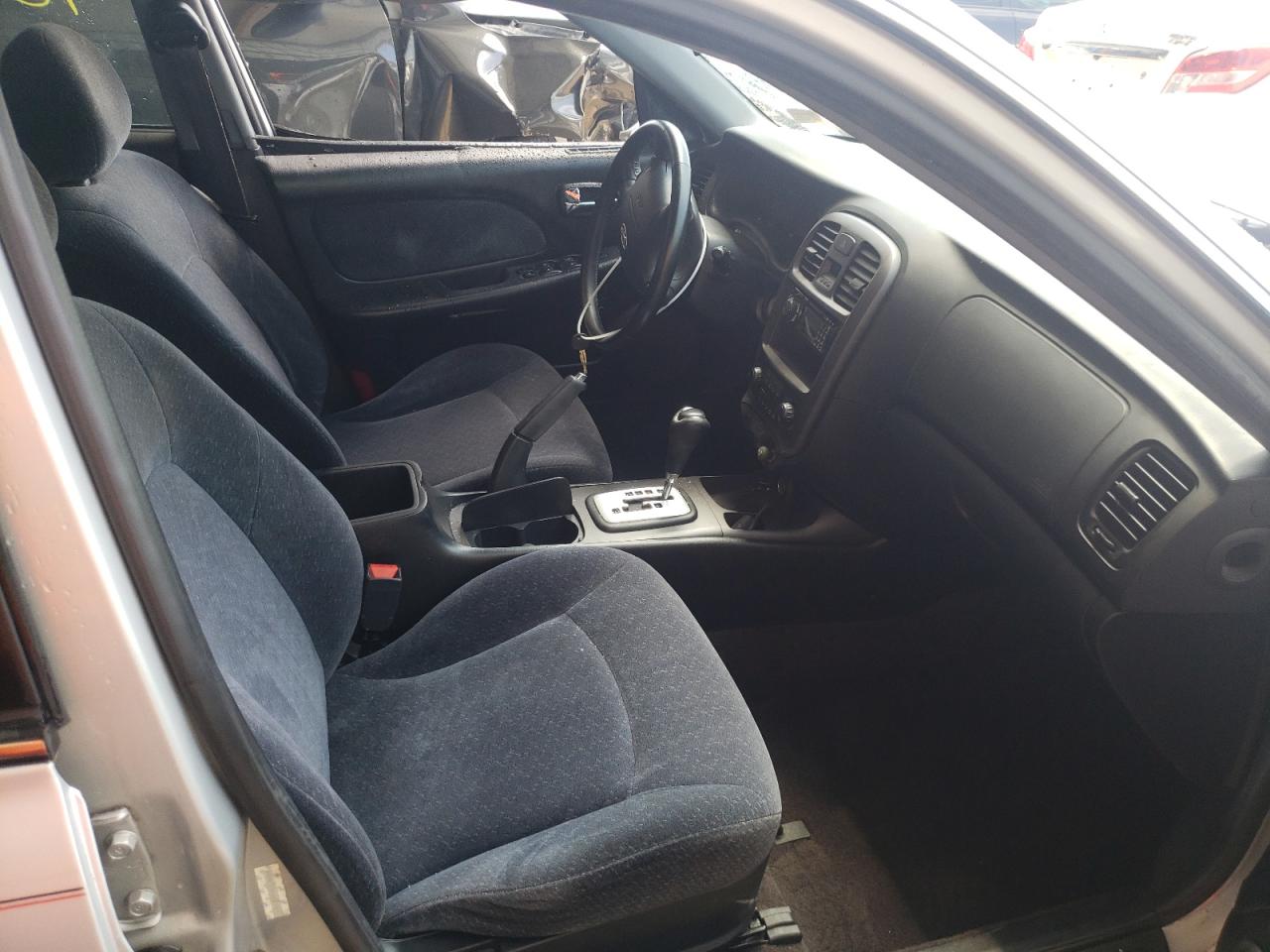Photo 5 from auction – 2002 HYUNDAI SONATA GL with VIN KMHWF25S62A601131