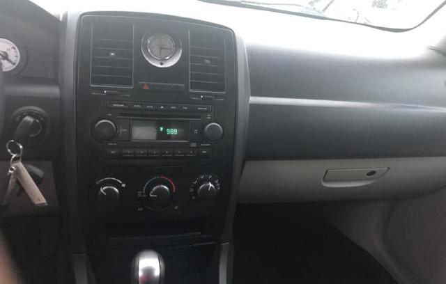 Photo 9 from auction – 2005 CHRYSLER 300 with VIN 2C3JA43R95H168729