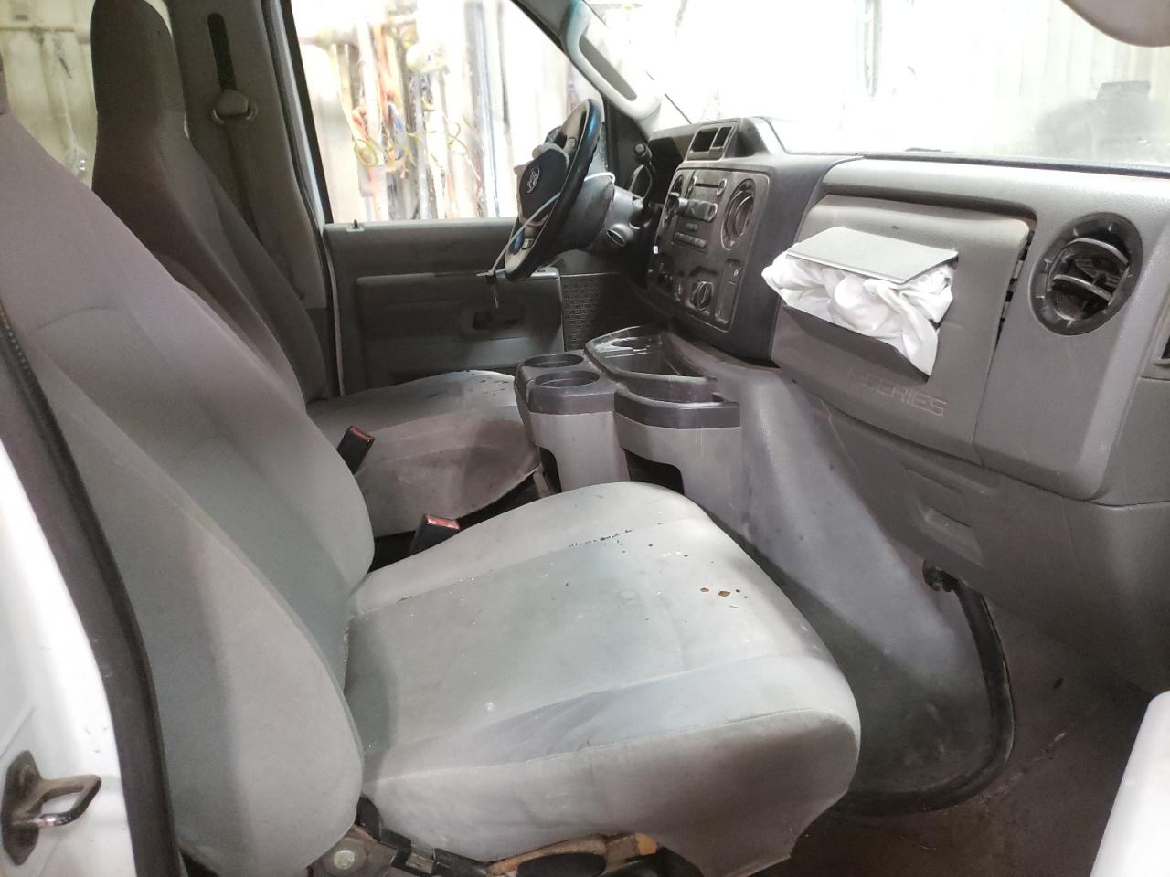 Photo 19 from auction – 2012 FORD ECONOLINE with VIN 1FBNE3BL0CDB00360