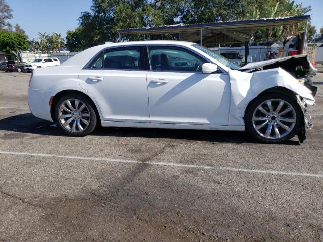 Фото 9 с аукциона – 2017 CHRYSLER 300 LIMITE с VIN 2C3CCAAG6HH585782