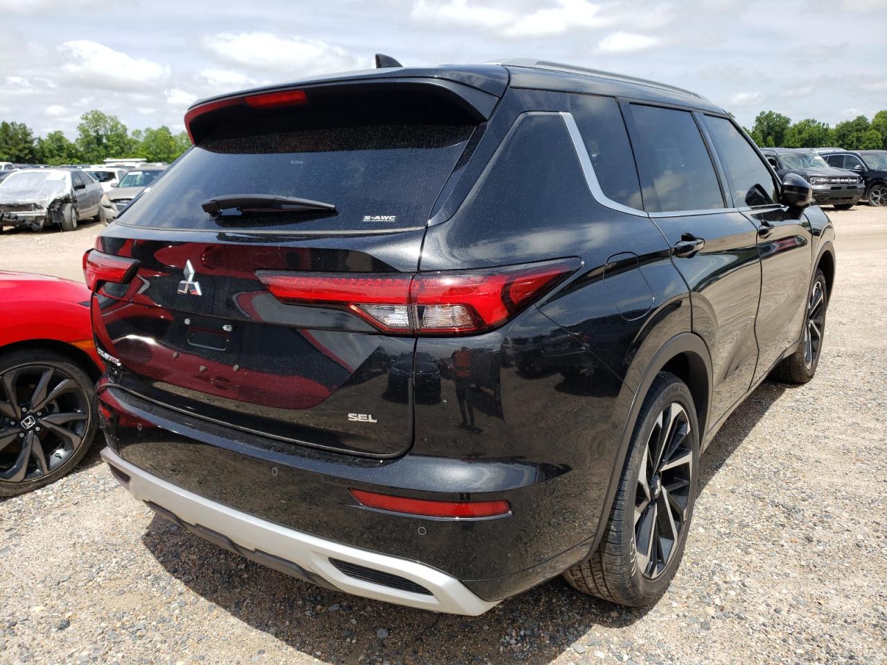 Photo 4 from auction – 2022 MITSUBISHI OUTLANDER with VIN JA4J4VA87NZ008622