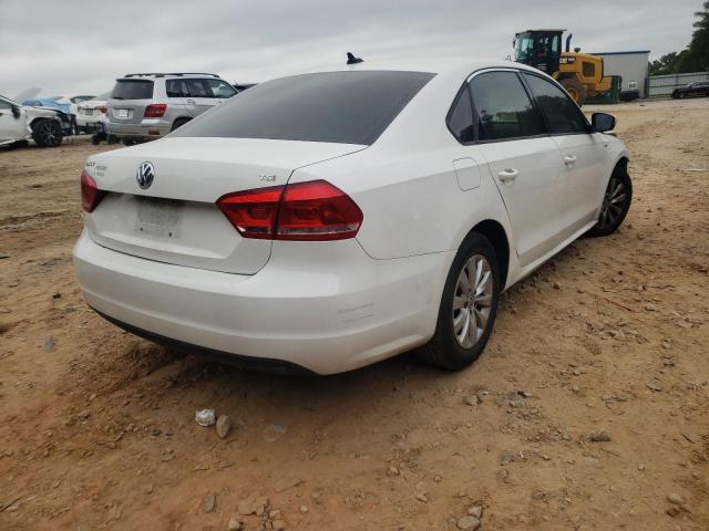 Photo 4 from auction – 2015 VOLKSWAGEN PASSAT S with VIN 1VWAT7A37FC096064