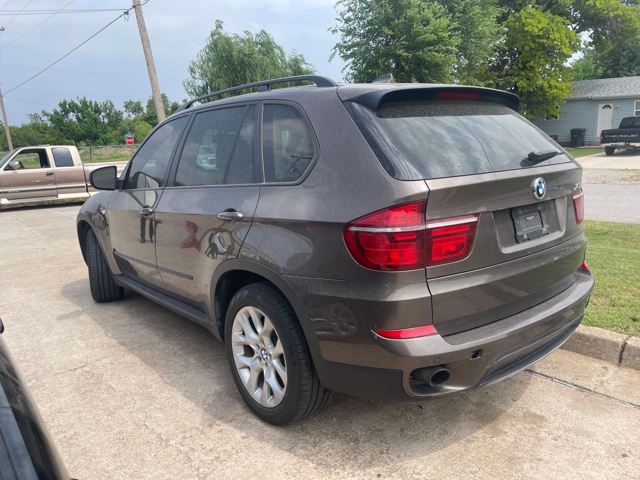 Photo 3 from auction – 2013 BMW X5 XDRIVE3 with VIN 5UXZV4C58D0B02306