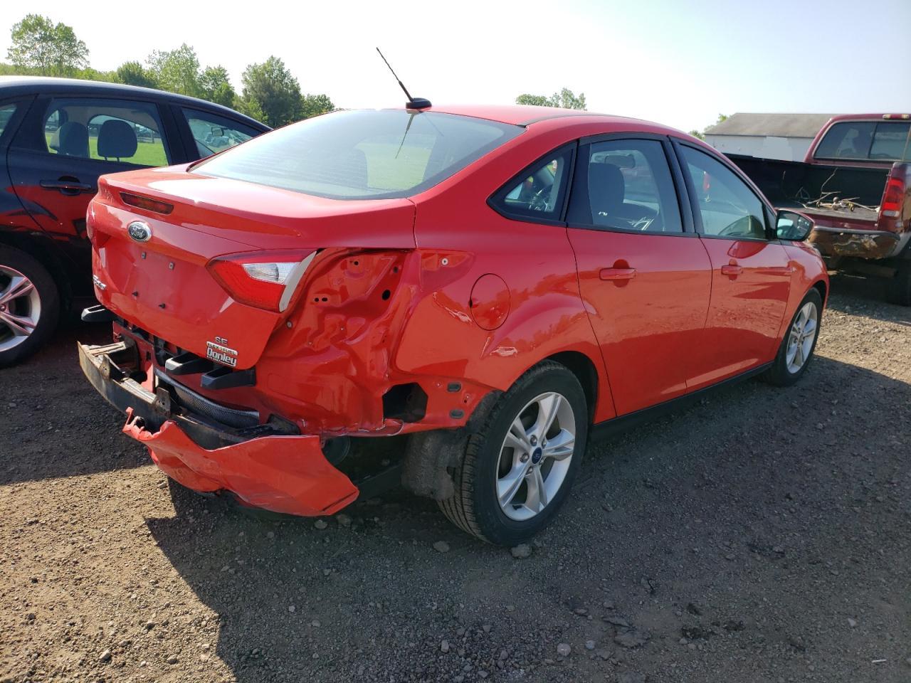 Photo 4 from auction – 2014 FORD FOCUS SE with VIN 1FADP3F23EL428180