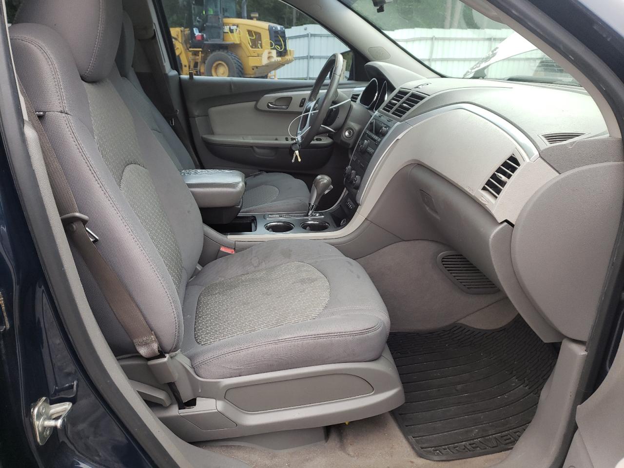 Photo 5 from auction – 2010 CHEVROLET TRAVERSE L with VIN 1GNLRFED6AS114065