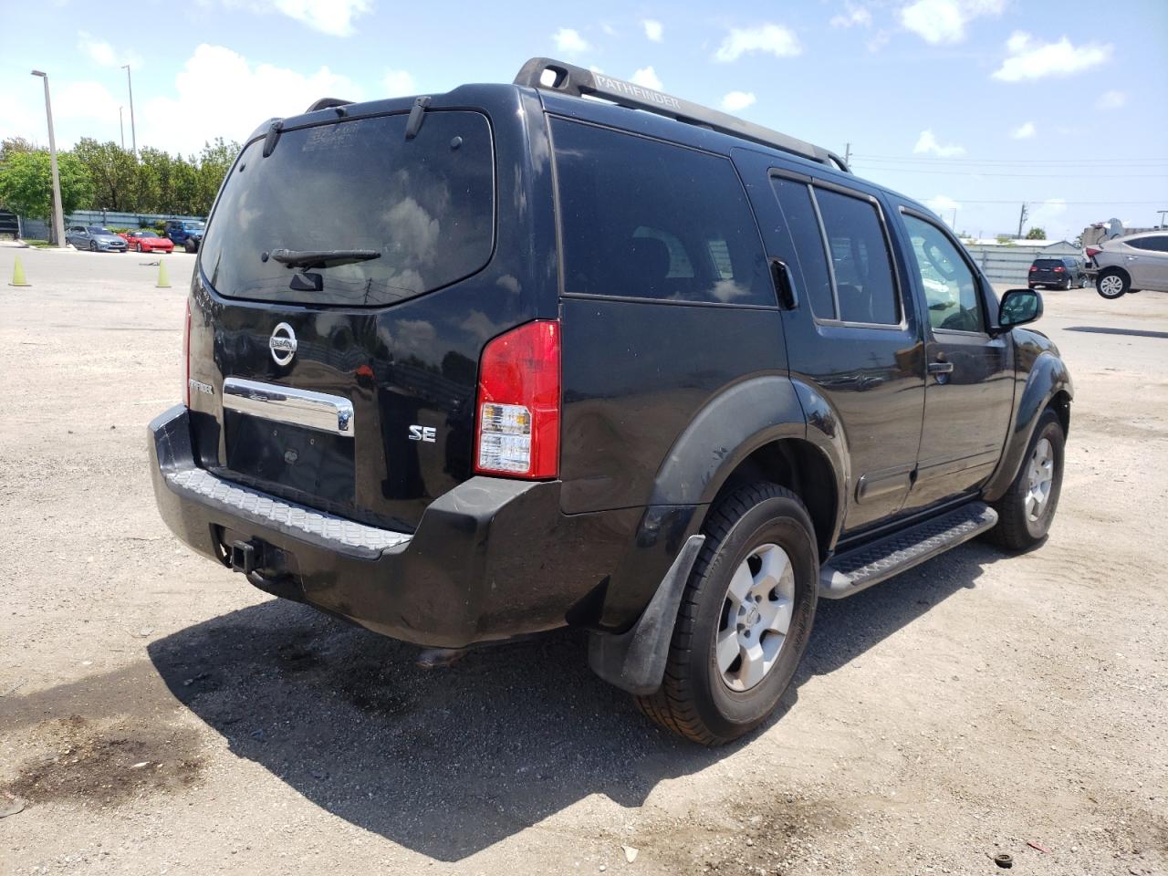 Photo 4 from auction – 2005 NISSAN PATHFINDER with VIN 5N1AR18U15C726815