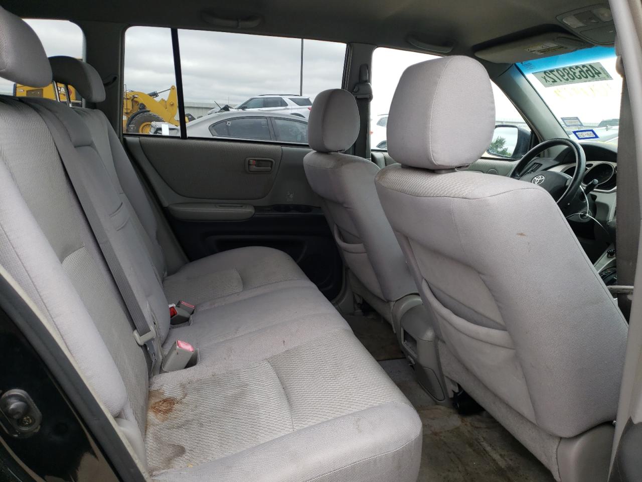Photo 6 from auction – 2005 TOYOTA HIGHLANDER with VIN JTEGD21A050106473