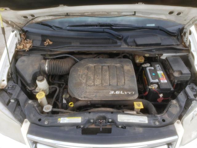 Photo 7 from auction – 2012 CHRYSLER TOWN & COU with VIN 2C4RC1BG4CR345041