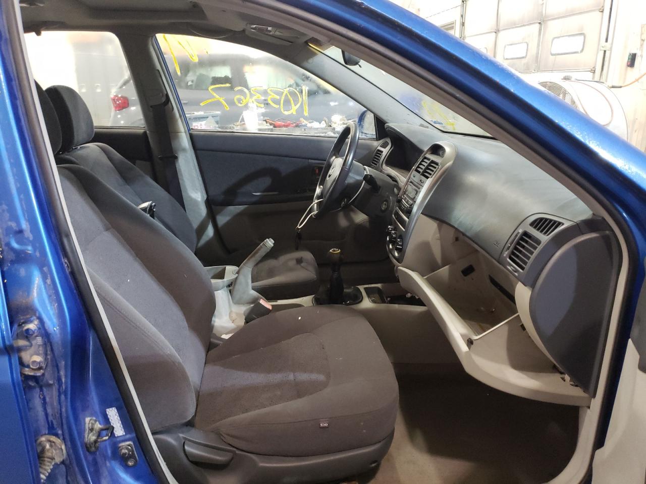 Photo 18 from auction – 2006 KIA SPECTRA5 with VIN KNAFE161565247945