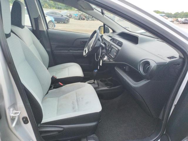 Photo 5 from auction – 2015 TOYOTA PRIUS C with VIN JTDKDTB30F1582478