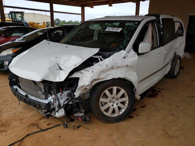 Photo 2 from auction – 2015 CHRYSLER TOWN & COU with VIN 2C4RC1BG8FR544484