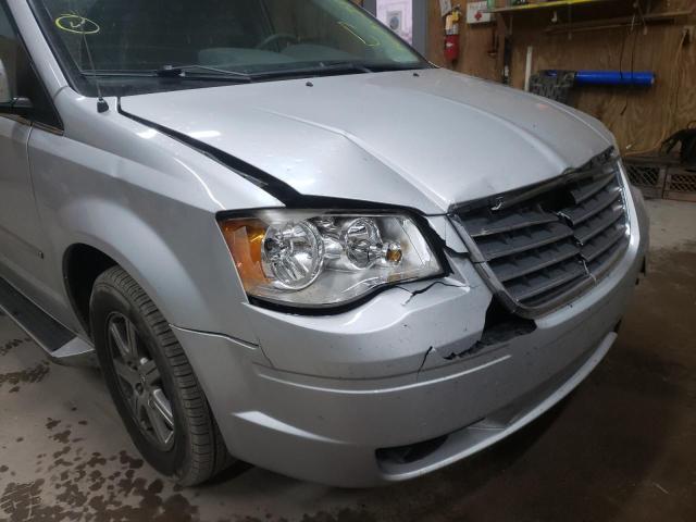 Photo 9 from auction – 2009 CHRYSLER TOWN & COU with VIN 2A8HR54199R665239