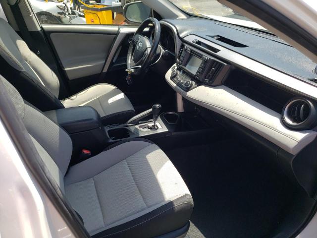 Photo 5 from auction – 2017 TOYOTA RAV4 XLE with VIN JTMWFREV9HJ720307
