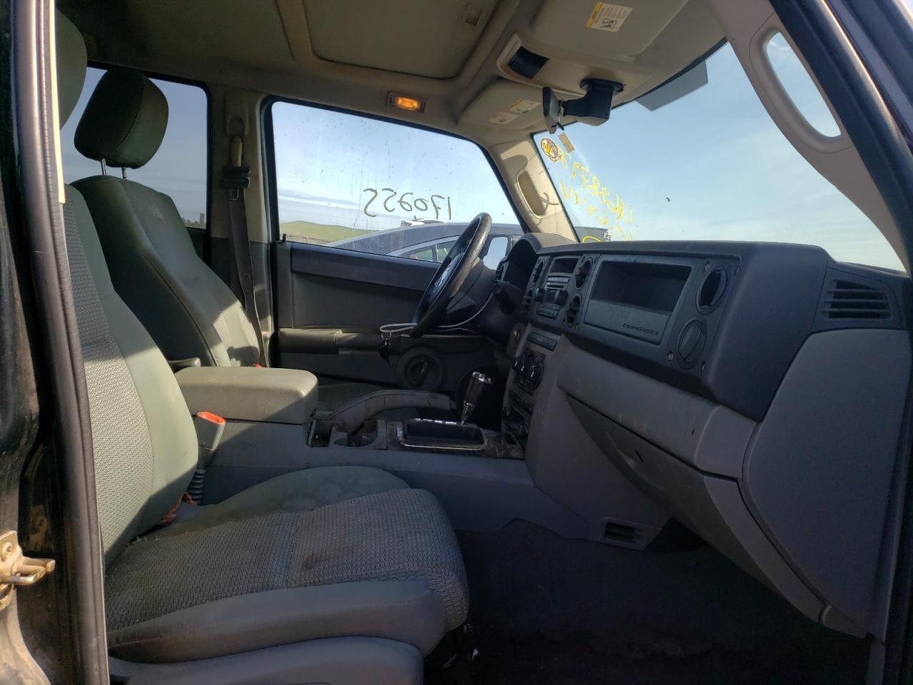 Photo 5 from auction – 2007 JEEP COMMANDER with VIN 1J8HG48K27C656844