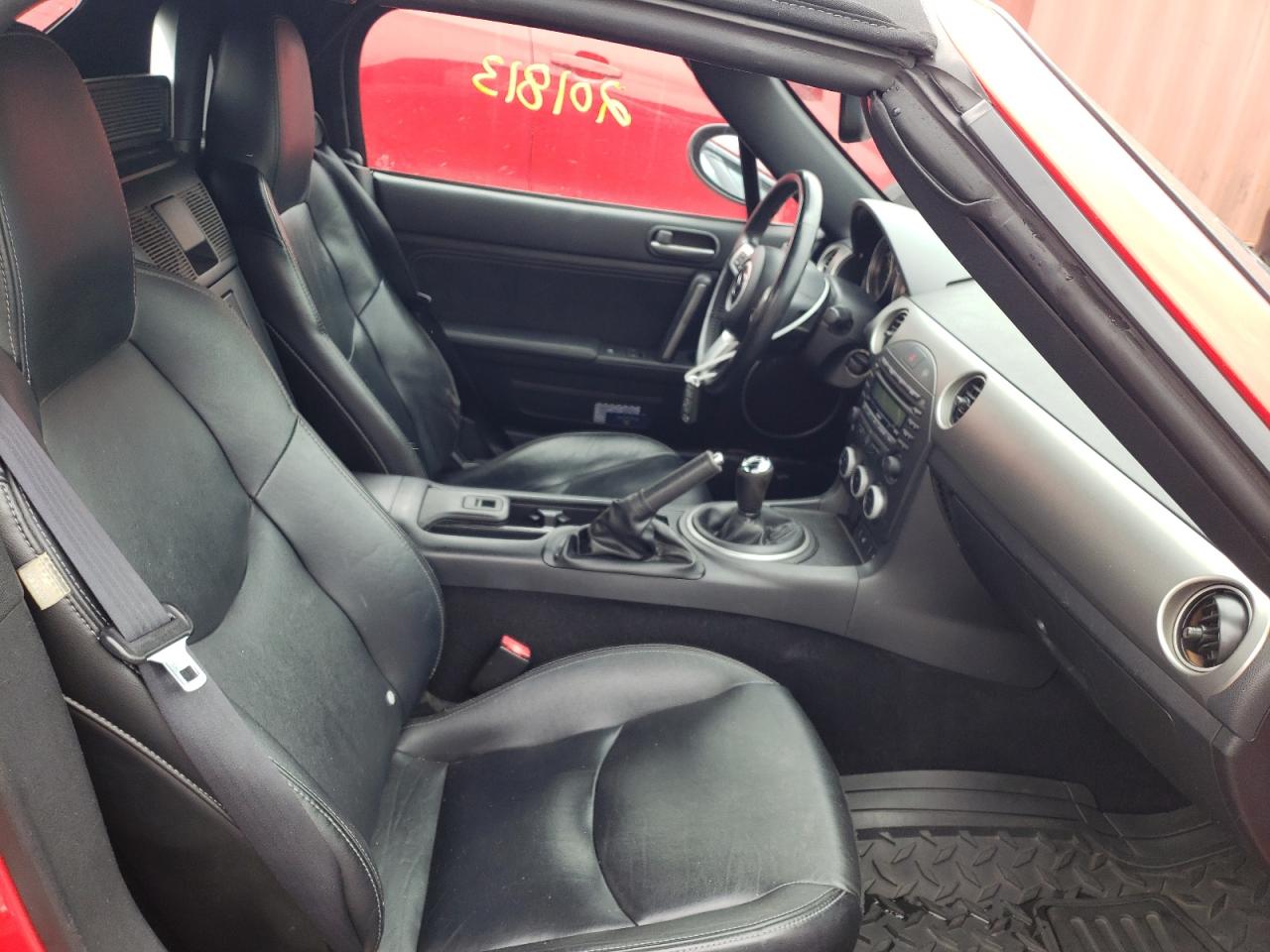 صورة رقم 5 من المزاد - 2010 MAZDA MX-5 MIATA مع VIN JM1NC2EF0A0211853
