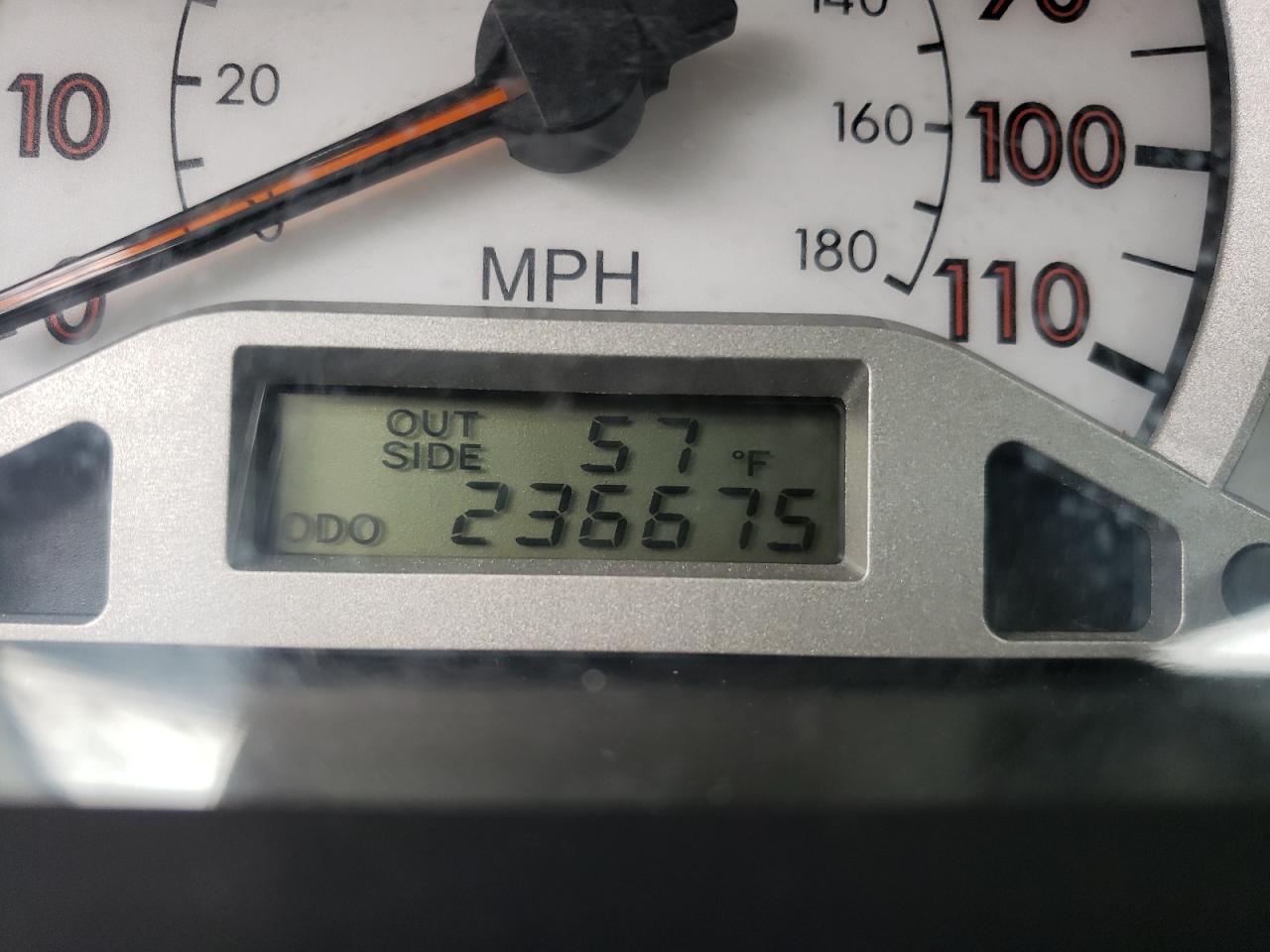 Photo 8 from auction – 2005 TOYOTA COROLLA CE with VIN 1NXBR32E65Z385150