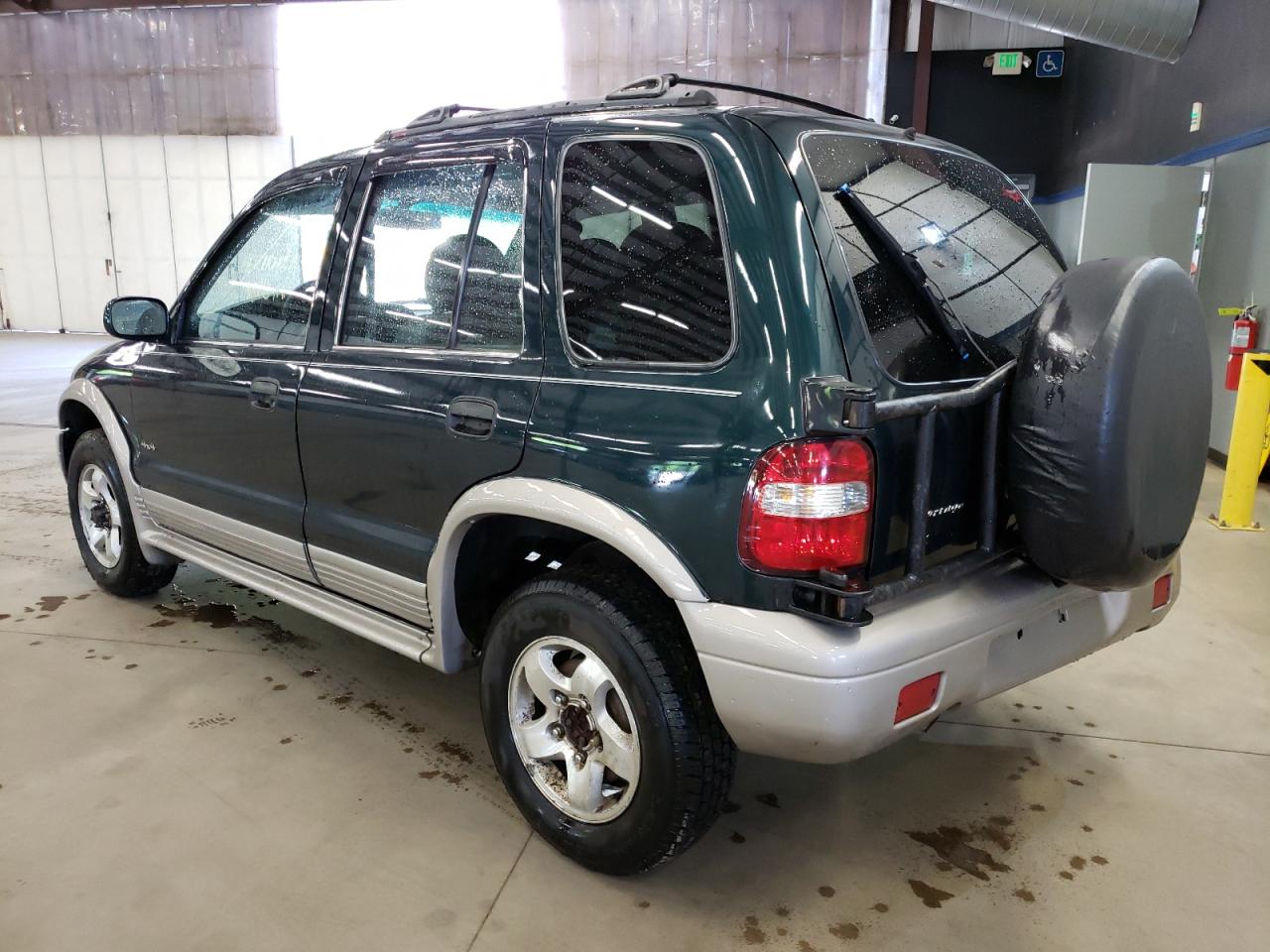 Photo 16 from auction – 1998 KIA SPORTAGE with VIN KNDJA7233W5572824