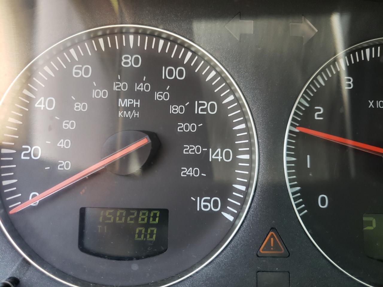 Photo 8 from auction – 2005 VOLVO S60 2.5T with VIN YV1RH592252485409