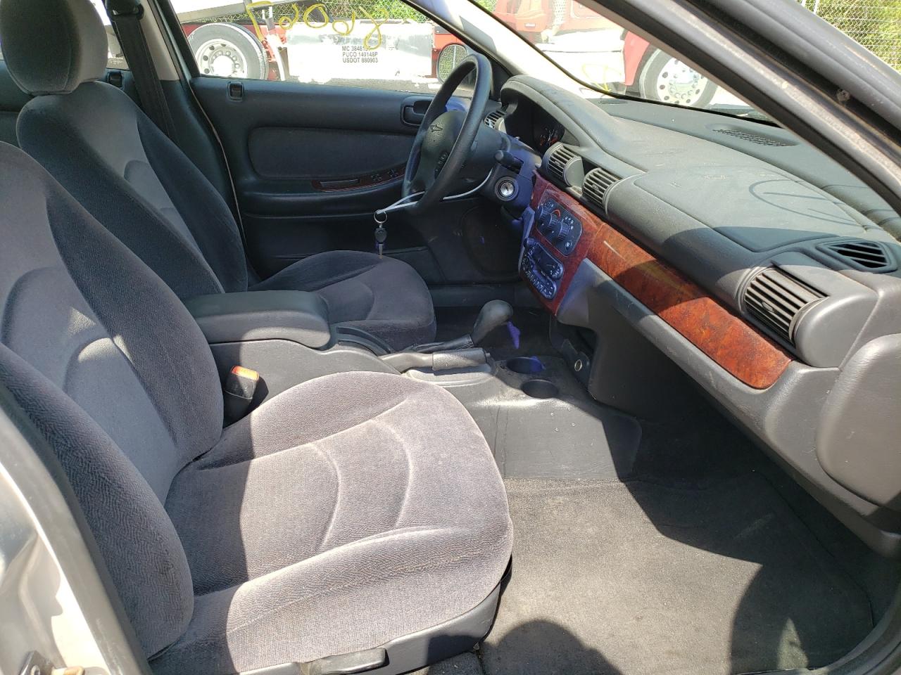Photo 5 from auction – 2001 CHRYSLER SEBRING LX with VIN 1C3EL46X41N656624