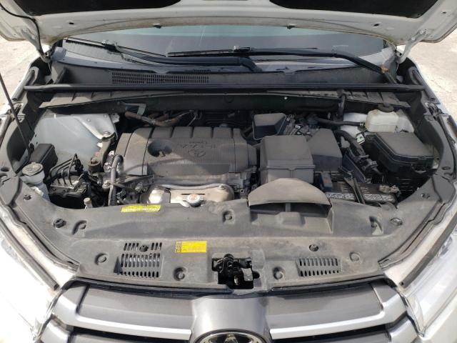 Photo 7 from auction – 2018 TOYOTA HIGHLANDER with VIN 5TDZARFH0JS038204