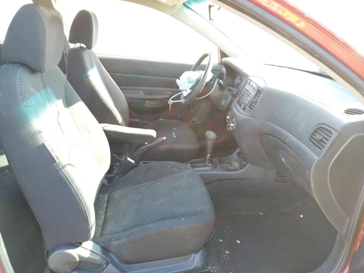 Photo 5 from auction – 2011 HYUNDAI ACCENT GL with VIN KMHCM3AC8BU190651