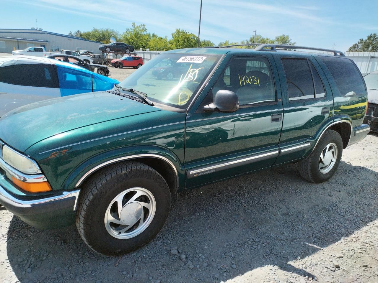 Photo 9 from auction – 1998 CHEVROLET BLAZER with VIN 1GNDT13W1W2177028