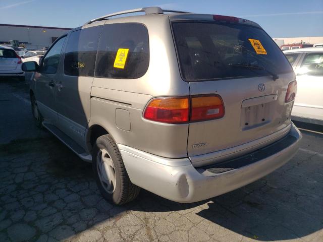 Photo 9 from auction – 2000 TOYOTA SIENNA LE with VIN 4T3ZF13C3YU224534