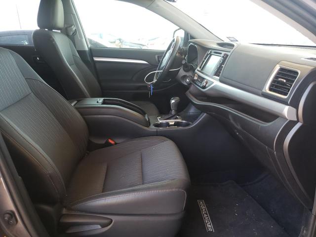 Photo 5 from auction – 2019 TOYOTA HIGHLANDER with VIN 5TDZZRFH5KS368477