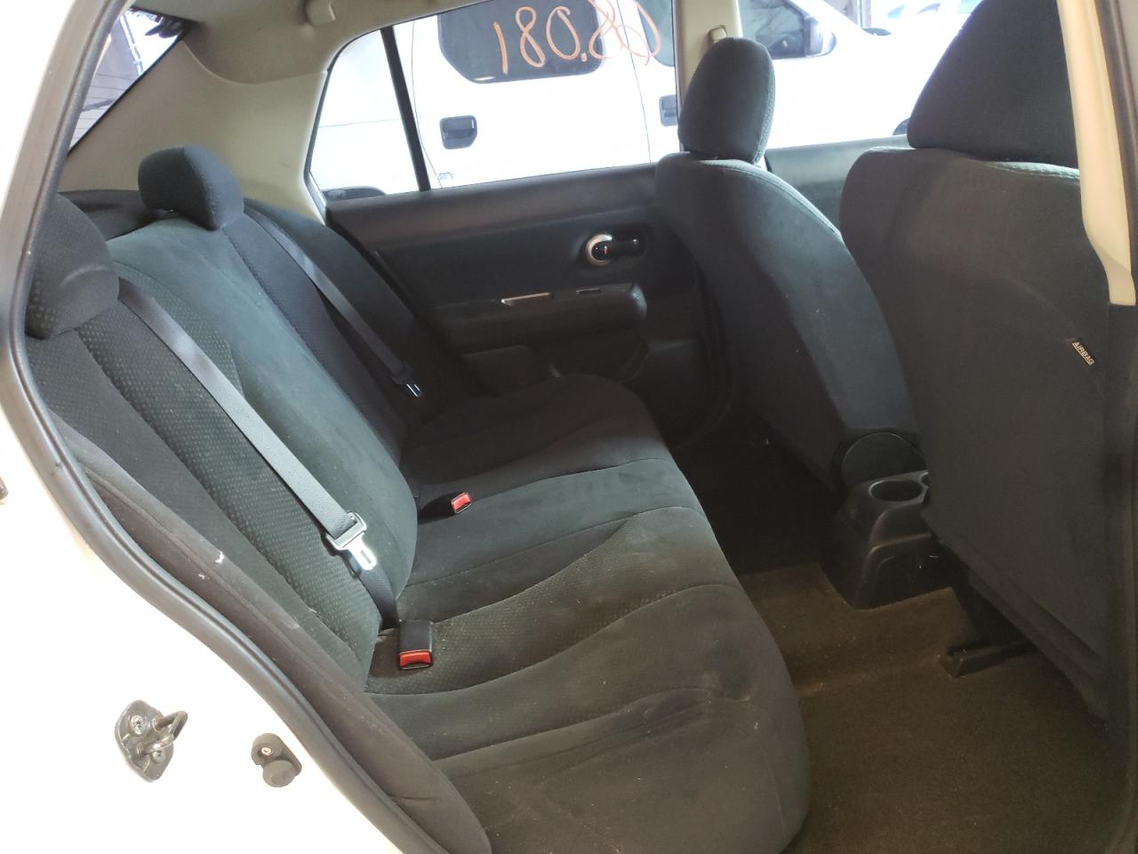 صورة رقم 6 من المزاد - 2011 NISSAN VERSA S مع VIN 3N1BC1APXBL438020